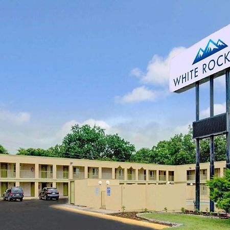 White Rock Inn San Marcos Bagian luar foto