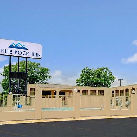 White Rock Inn San Marcos Bagian luar foto