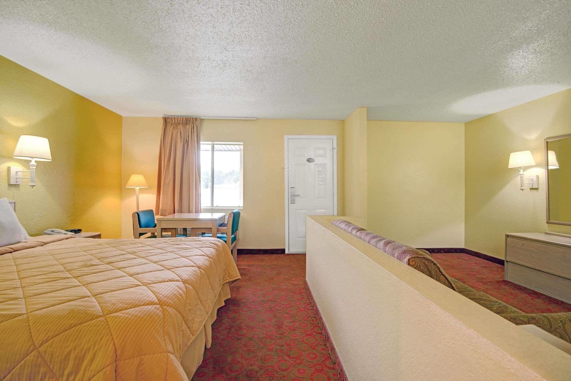 White Rock Inn San Marcos Bagian luar foto